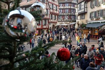 Decorations au koifhus pour le marche de noel de colmar photo l alsace thierry gachon 1635348988 1